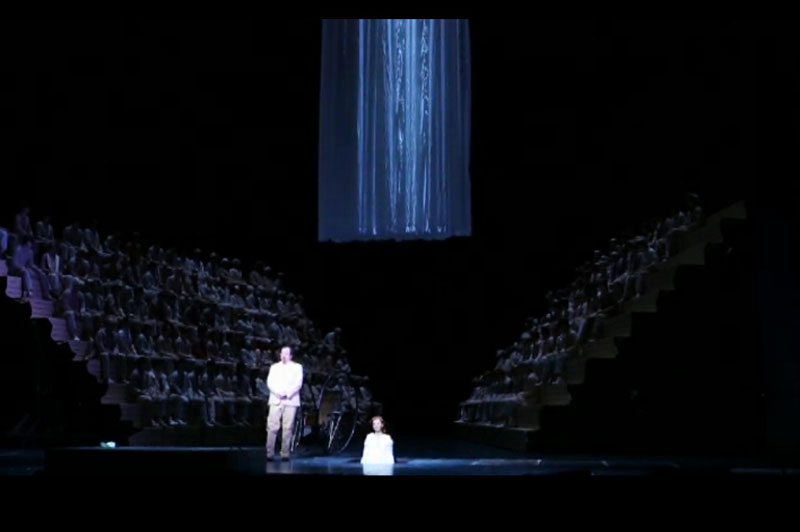 Сценический тюль Tuechler VOILE CS и экран BLACK PEARL в опере Верди «Риголетто»